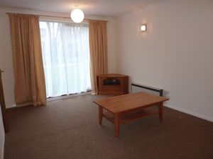 lounge/diner- click for photo gallery